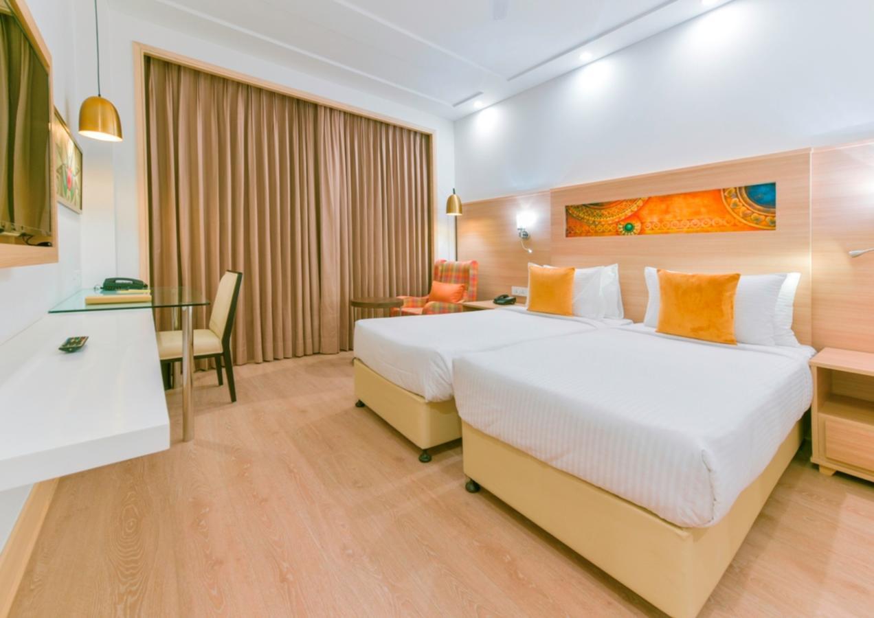 Lemon Tree Hotel Jammu Buitenkant foto