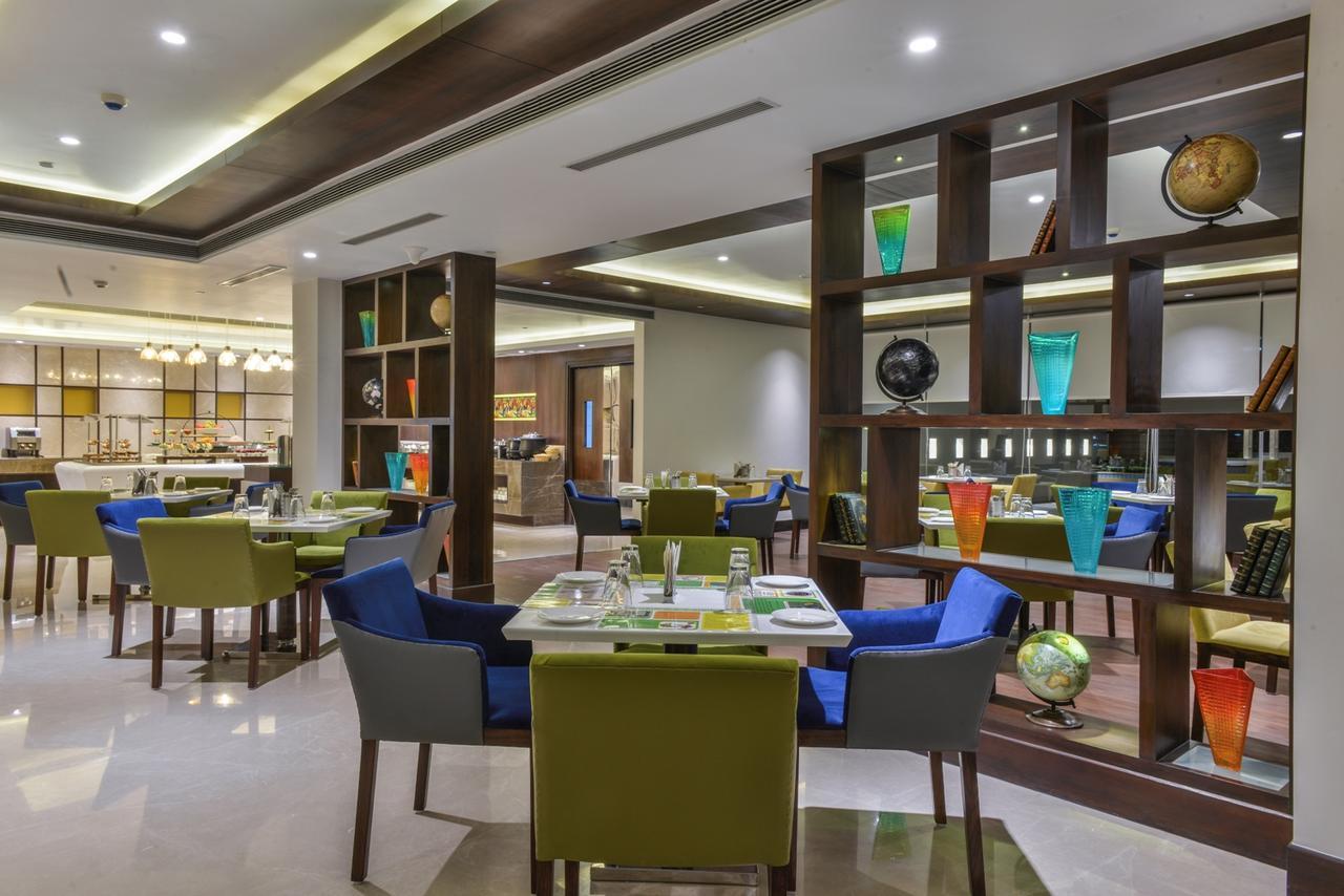 Lemon Tree Hotel Jammu Buitenkant foto