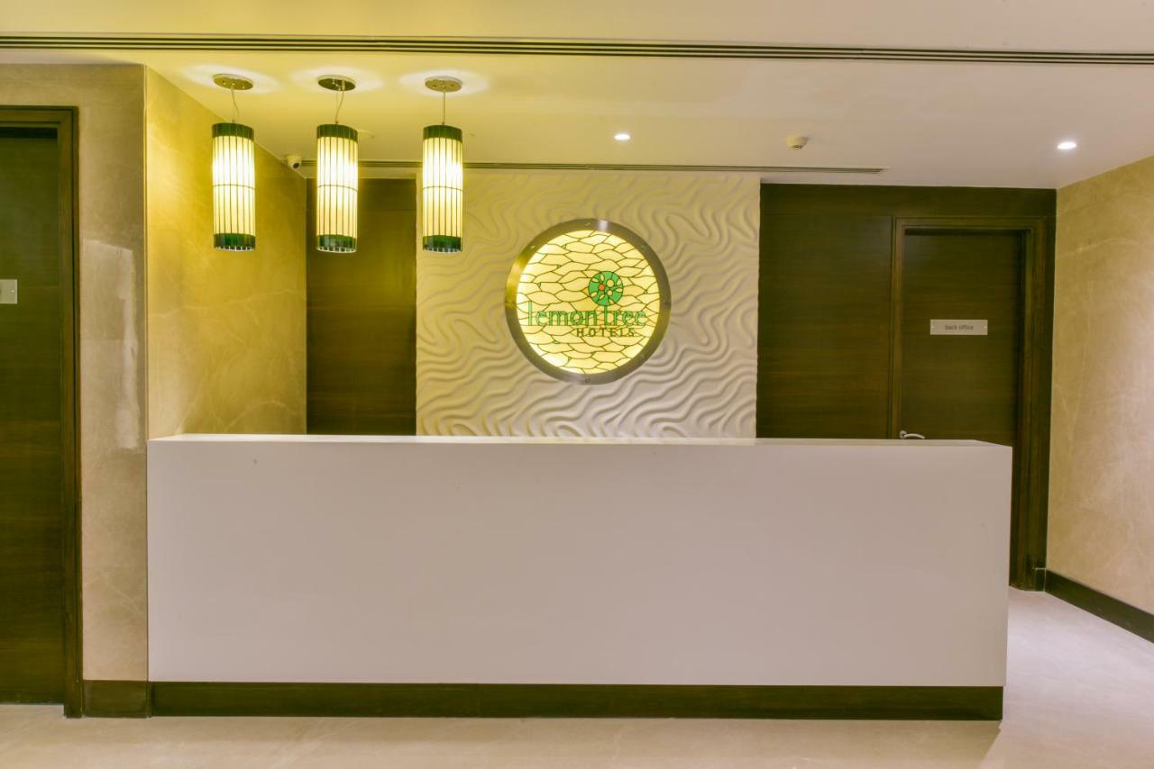 Lemon Tree Hotel Jammu Buitenkant foto